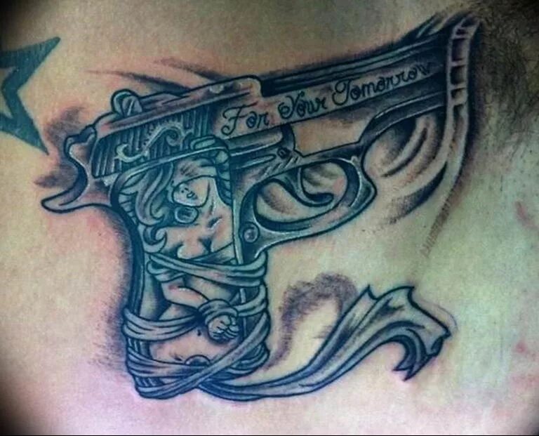 Tattoo guns. Тату револьвер. Тату револьвер. Тату револьвер. Тату пистолеты на животе мужские.