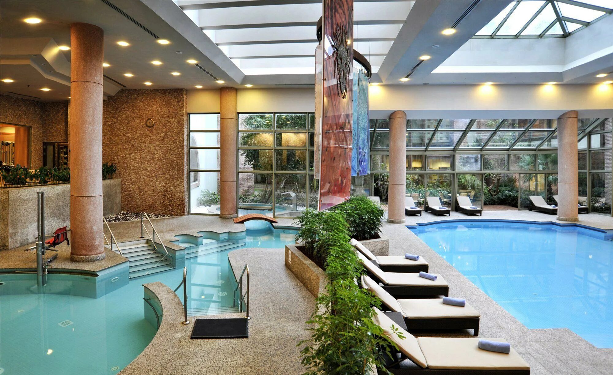 Спа фореста. Спа ретрит. Отель paloma foresta resort spa 5. Paloma renaissance beach resort & spa) 5*. Гостиница в хайфе с бассейном.