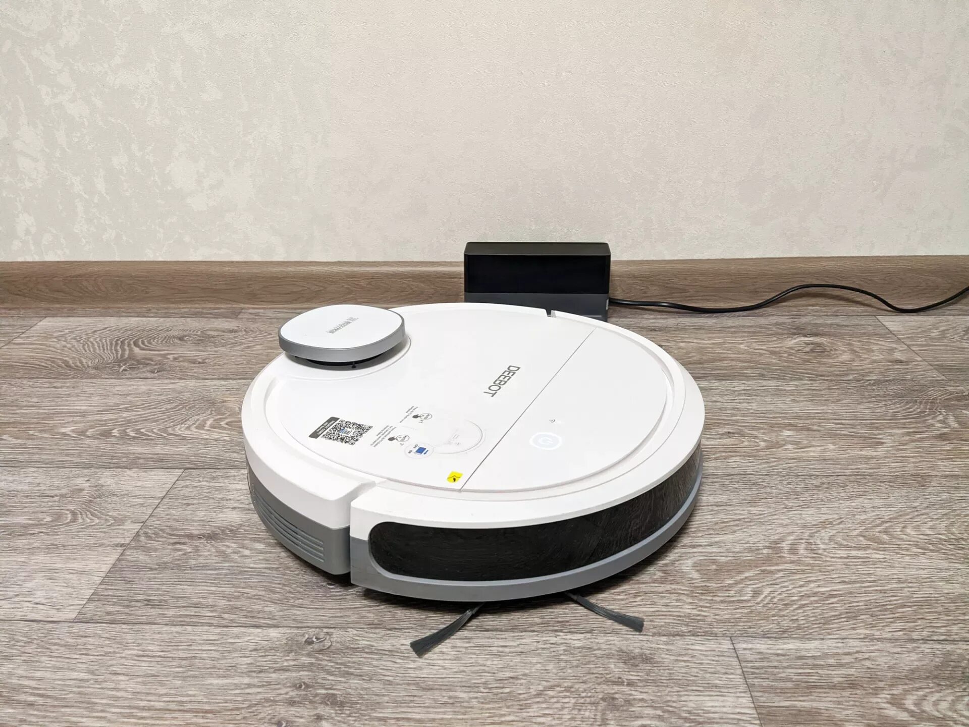 Ecovacs Deebot Ozmo 900. Deebot Osmo 900. Пылесос Deebot 900 Ozmo. Робот-пылесос Ecovacs Deebot Ozmo 900 eu.