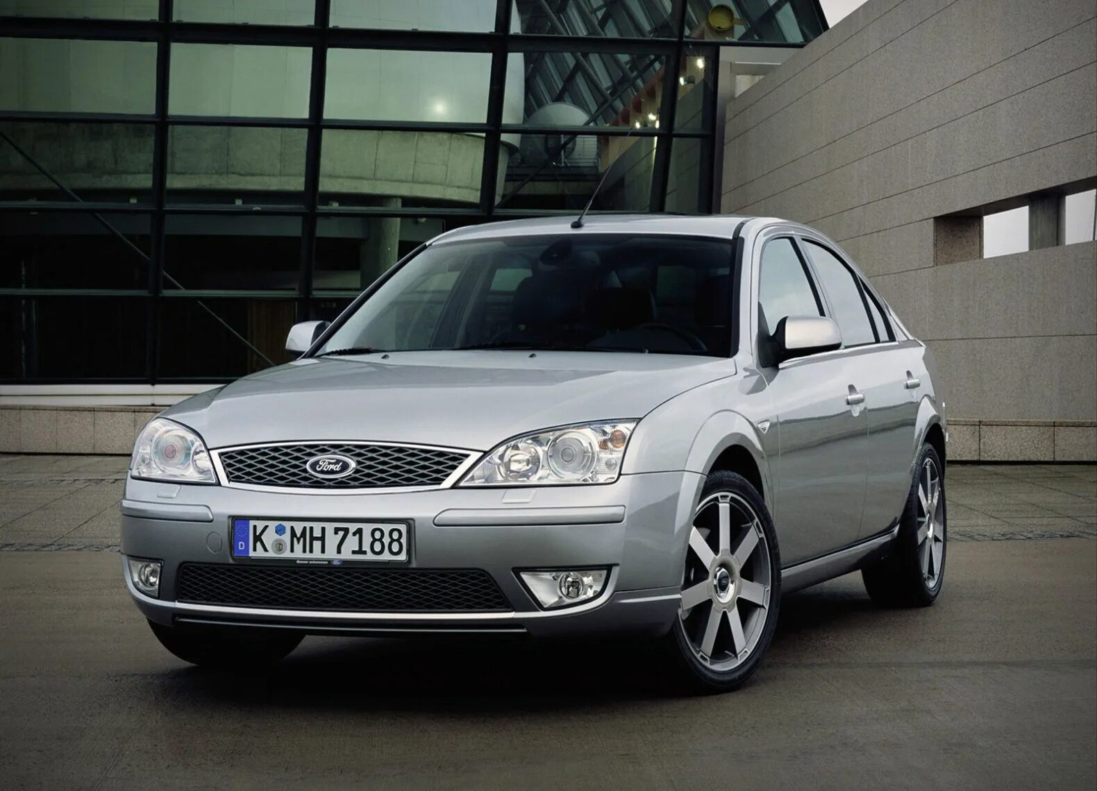 Литра 2005 купить. Ford Mondeo 3. Ford Mondeo 2005. Форд Мондео 3 2.0. Форд Мондео 2005.