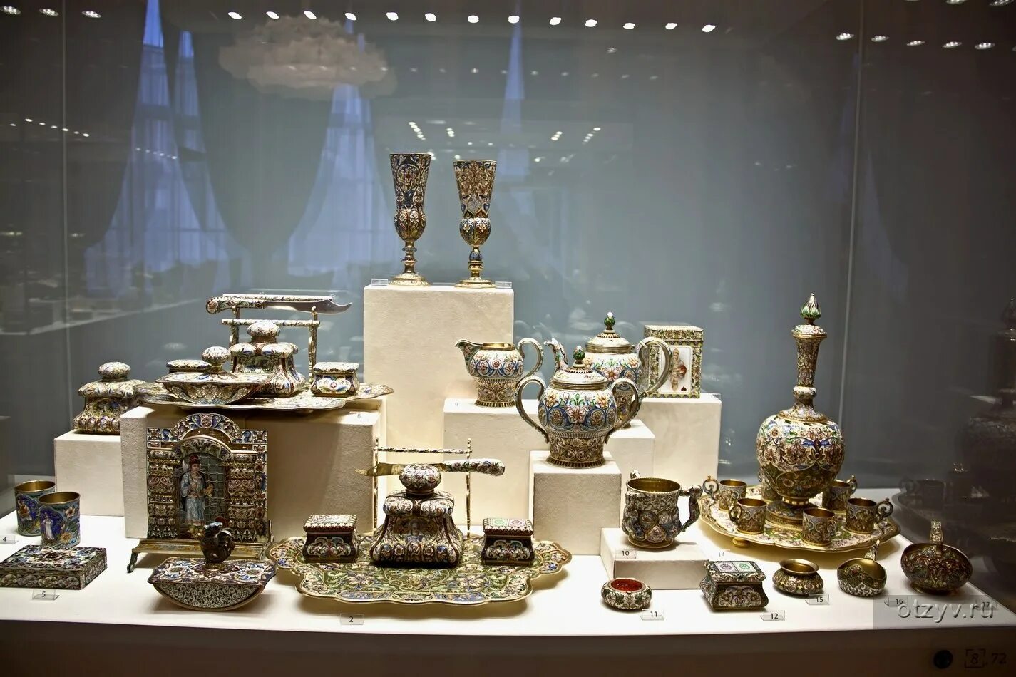 Бриллиантовая кладовая эрмитажа. Эрмитаж санкт-петербург золотая кладовая. Эрмитаж санкт-петербург бриллиантовая кладовая. Бриллиантовая кладовая эрмитажа экспонаты. Эрмитаж санкт-петербург бриллиантовая кладовая.