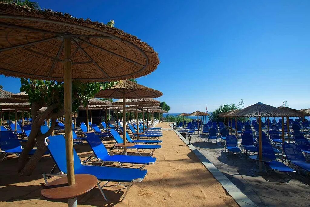 Beach village 4. Малама Кипр Протарас. Malama Beach Кипр. Малама Бич Кипр Протарас. Пляж Club Wasa Holiday Village.