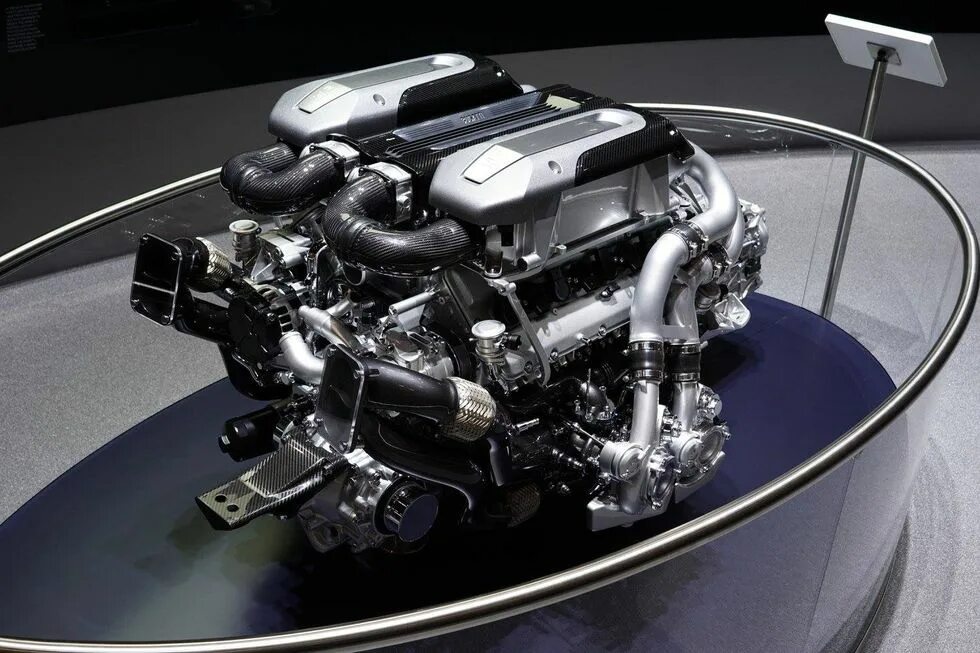 Мотор bugatti. Мотор бугатти шерон. bugatti chiron мотор. bugatti veyron мотор. bugatti chiron двигатель.