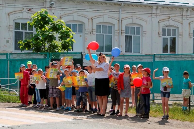 15 школа майкоп. Школа 20 майкоп. 10 школа майкоп. Дети летнем лагере адыгея. Школа 20 майкоп.