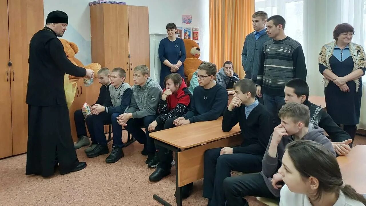 Пгт ижморский кемеровская область. Вокзал станции ижморская. Ижморский районный краеведческий музей. Пгт ижморский. Пгт ижморский.