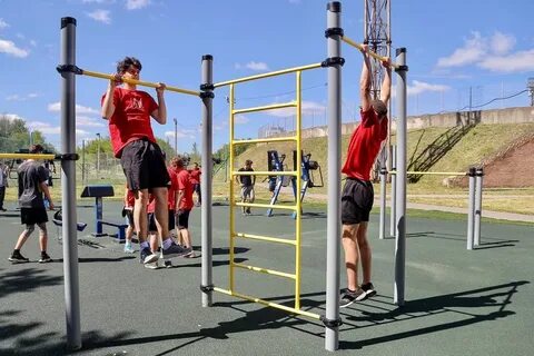 Спортивный закрыть