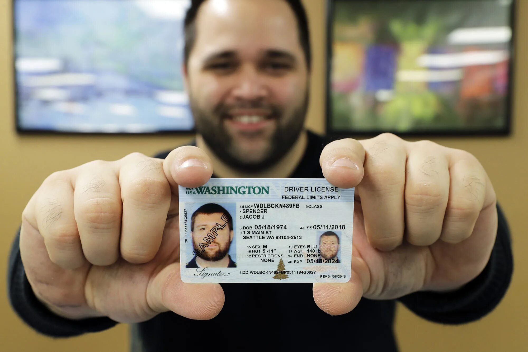 Ids license. Селфи с водительскими правами. Селфи с водительским удостоверением.