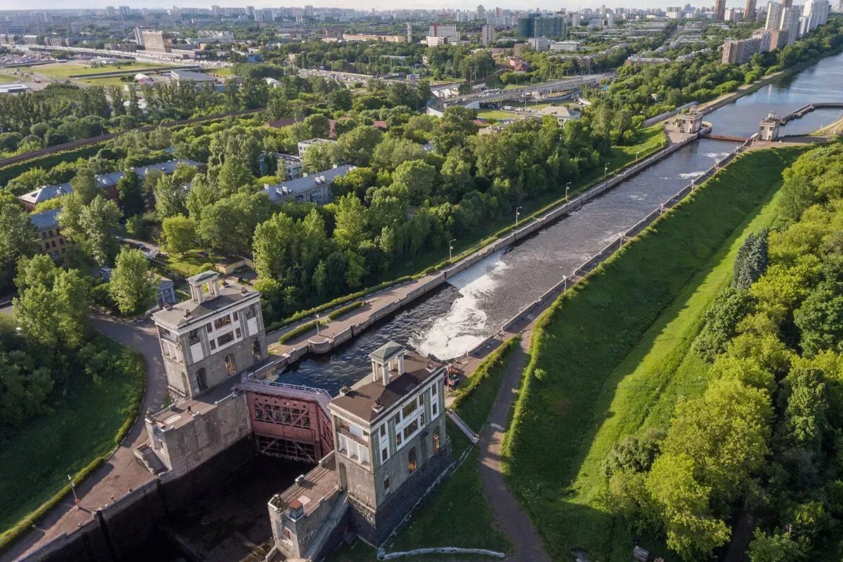 Каналы и шлюзы. Канал имени Москвы. Шлюзы канала имени Москвы. Канал Москвы реки. Канал Москва Волга в Дубне.