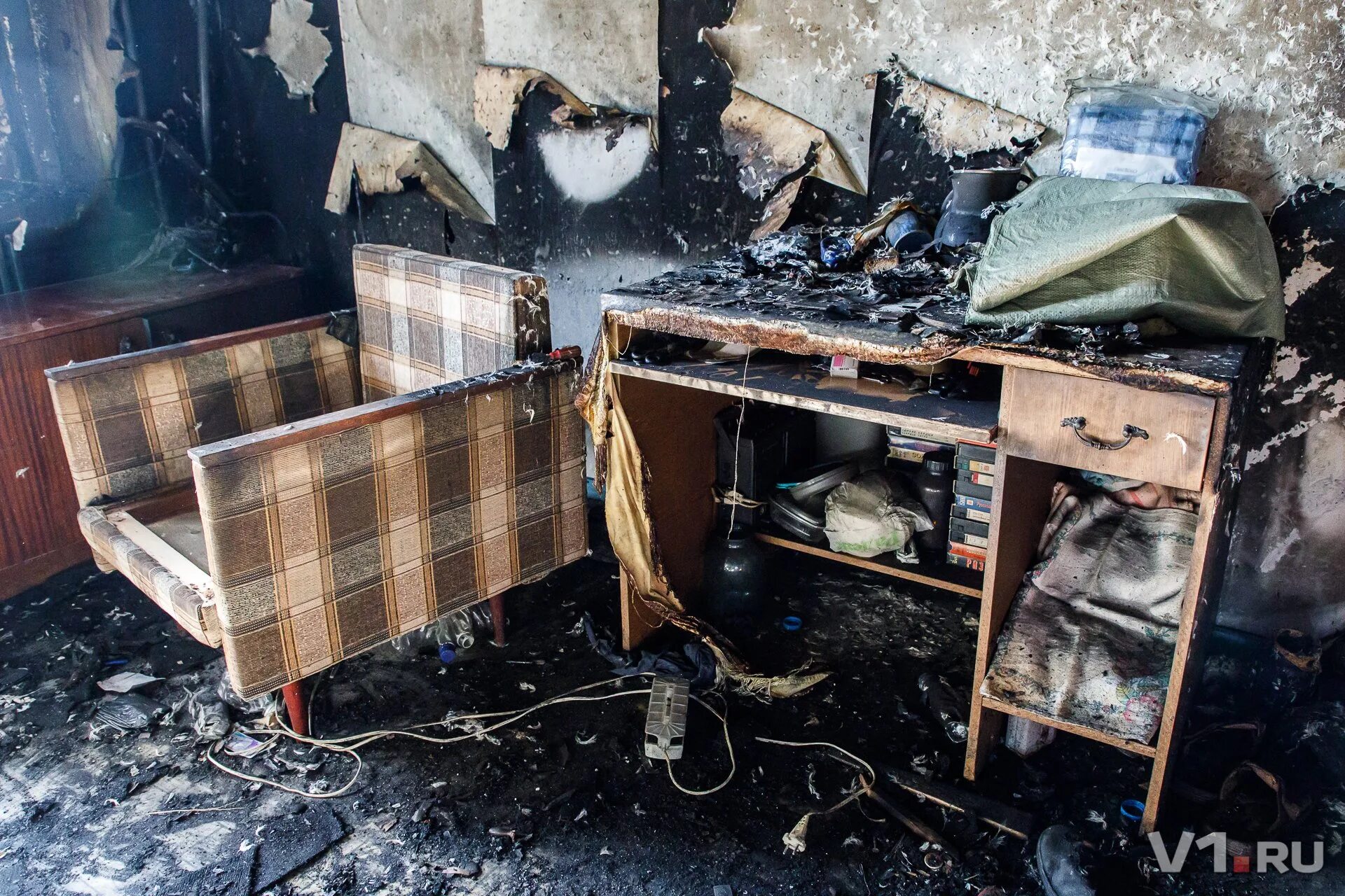 Сгоревшие вещи. Сгорел дом в Елани Волгоградской. Муром пожар.