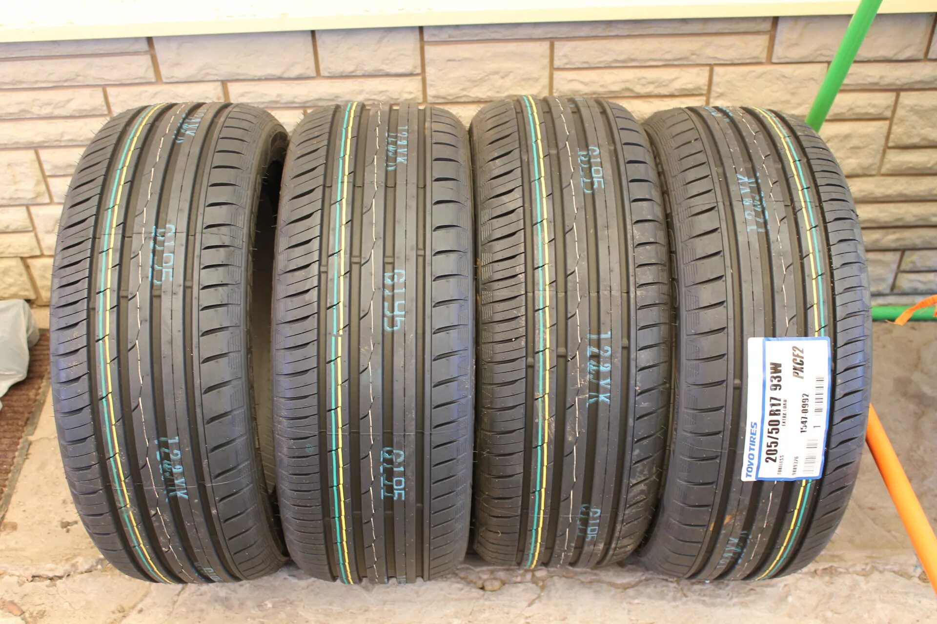 Toyo резина лето. Toyo PROXES cf2. Toyo PROXES cf2 215/45 r16. Шины Toyo PROXES cf2. Toyo PROXES cf2 215/65 r16.