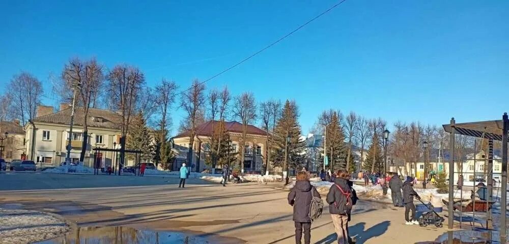 П первомайский щекинский п. Первомайский Щёкинский район парк. Щекинский район рабочий поселок Первомайский парк. Посёлок Первомайский Тульская область. Площадь Первомайский Щекино.