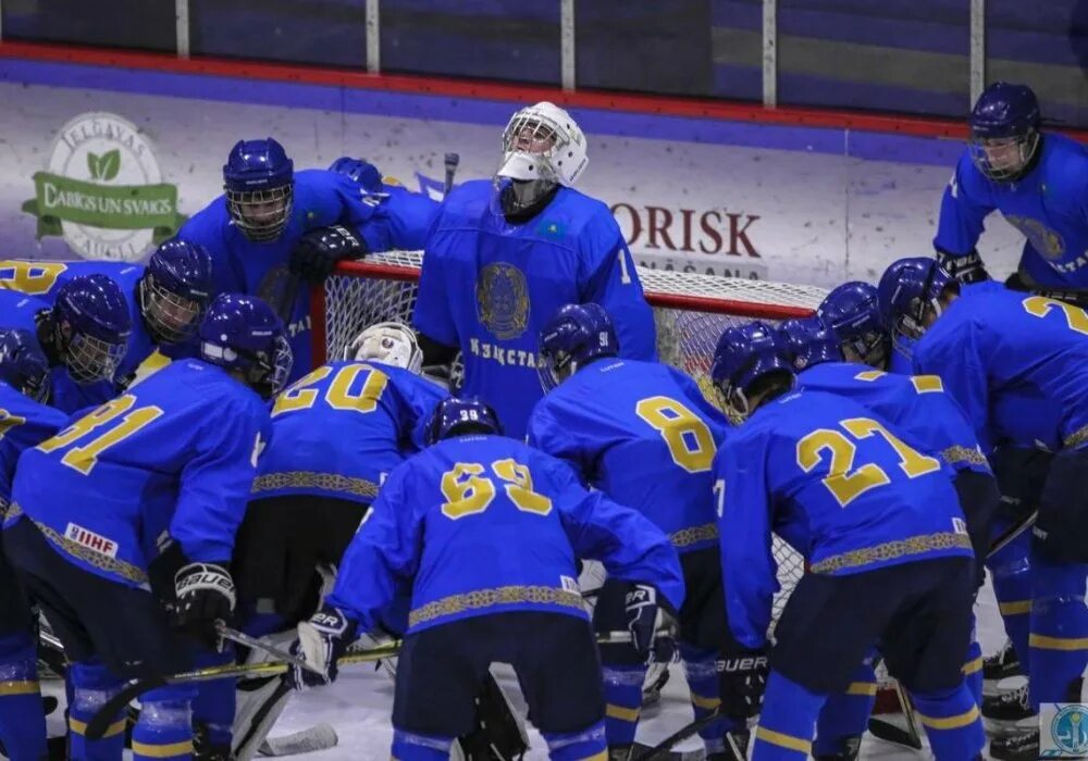 Сборная казахстана хоккей. Игрок сборной казахстана по хоккею. Хоккей команда. Хоккейные команды казахстана. Россия казахстан хоккей 2021.