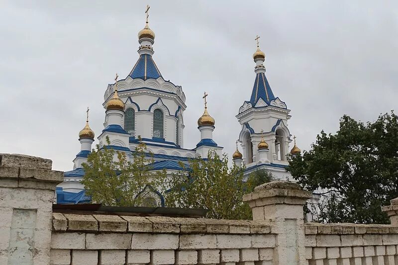 Погода ставропольский край сотниковское. Храм село Сотниковское. Церковь в селе Сотниковское. Село Сотниковское Ставропольский край. Как раньше выглядело село Сотниковское.