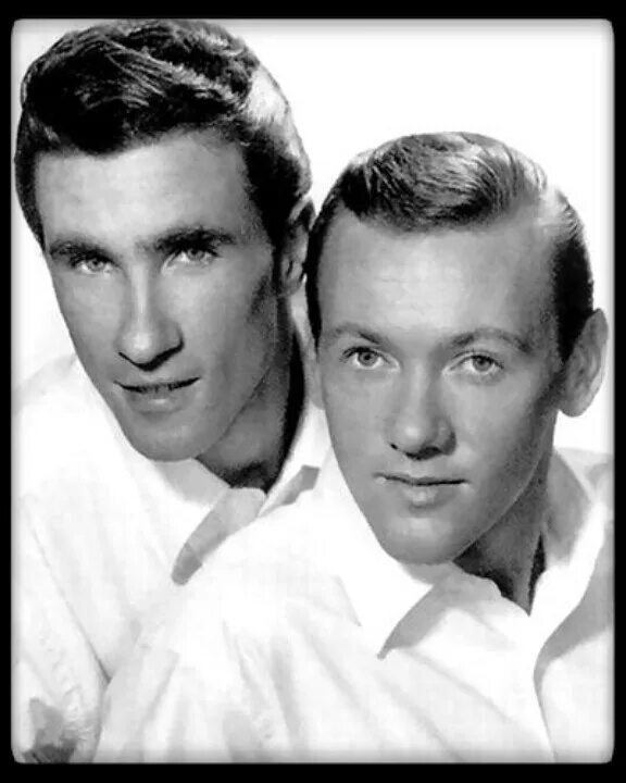 The Righteous brothers. Brothers the Righteous brothers. 2016 The Righteous brothers. The Righteous brothers фото.