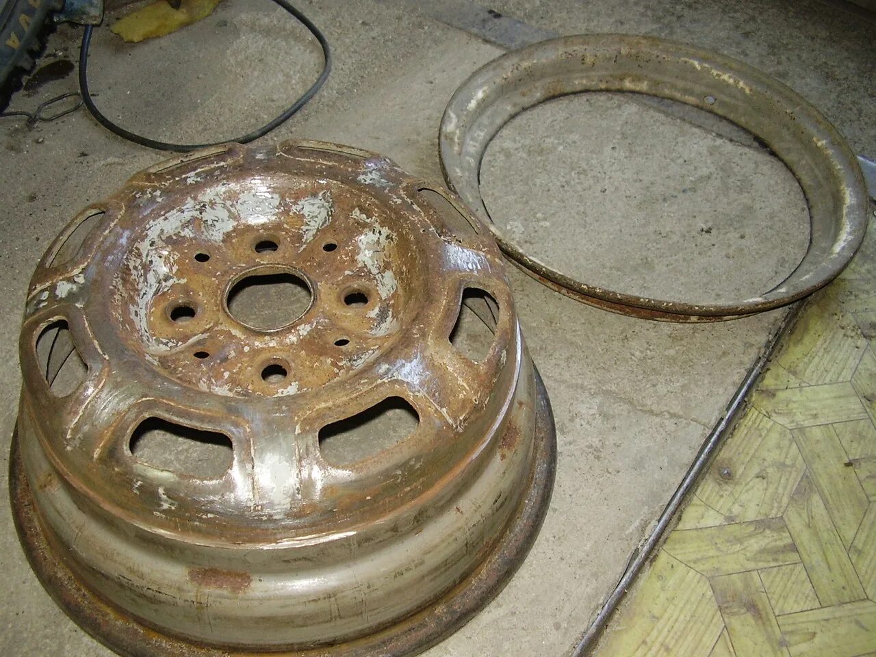 дскии спортивная штамповка. разварки r13 4x114. параметры штамповки ваз 2101. покрасить штампованные диски. разборные диски defender.