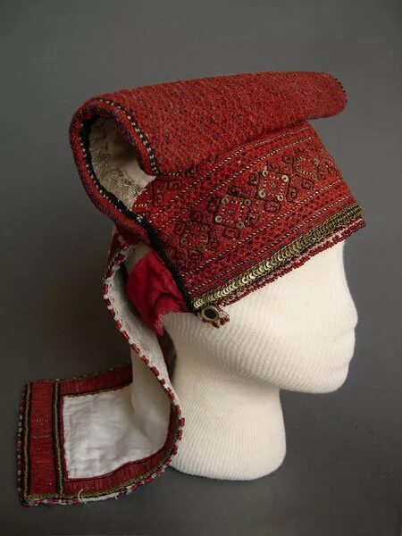 головной убор мордвы женский. женский головной убор мордва-мошка. мордва мокша национальный костюм. мордовский костюм головной убор панго. головной убор мордвы женский.