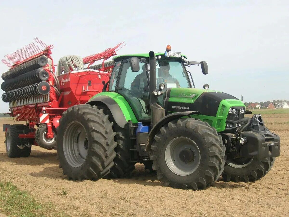 Трактор agrofarm 115 g. Трактора. Valtra t213. Трактор deutz-fahr 4065. Трактор 6185 g deutz.