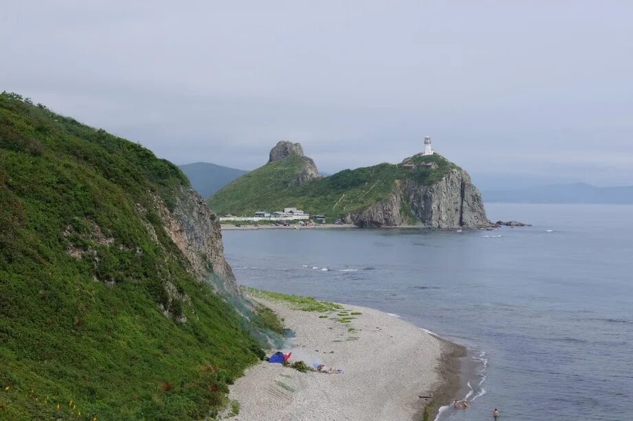 Морской прогноз приморский. Рудная Пристань Приморский край. Рудная Пристань фото. Пляж Рудная Пристань. Гора лицо Рудная Пристань.