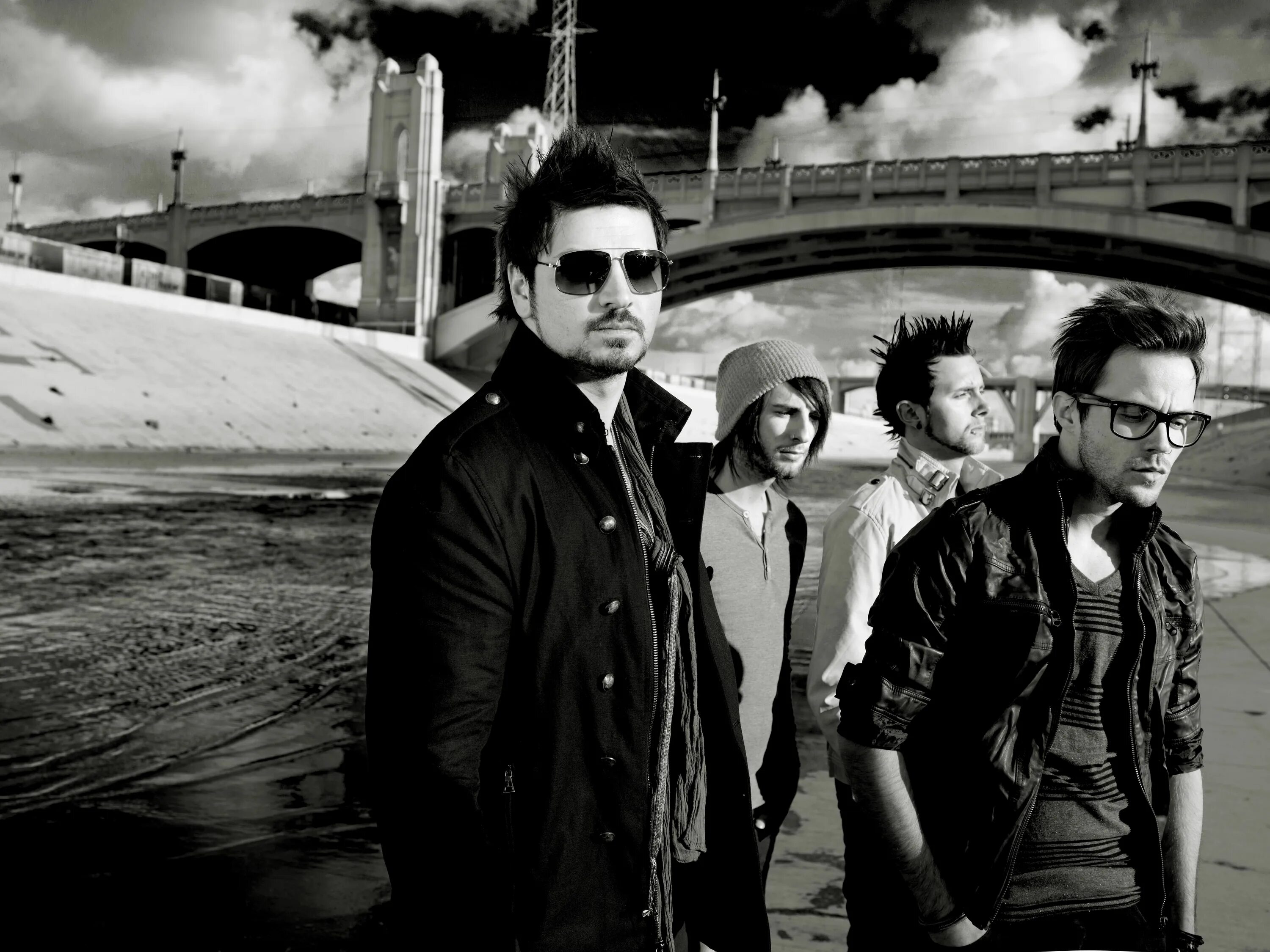 Way to live. Группа adelitas way. adelitas way солист. роберт закарян adelitas way. adelitas way рик.