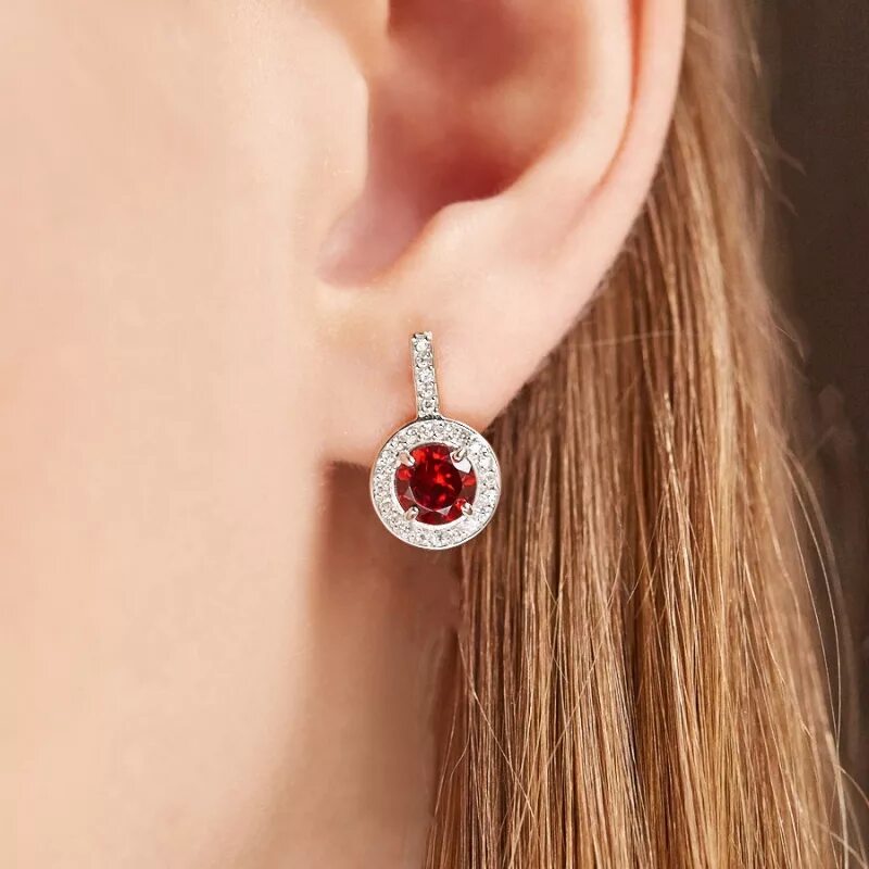 сдать золотую сережку в ломбард. можно ли сдать серьги обратно. если сдать в ломбард серебряные сережки. можно ли сдавать сережки в магазин. можно ли сдать серьги обратно.