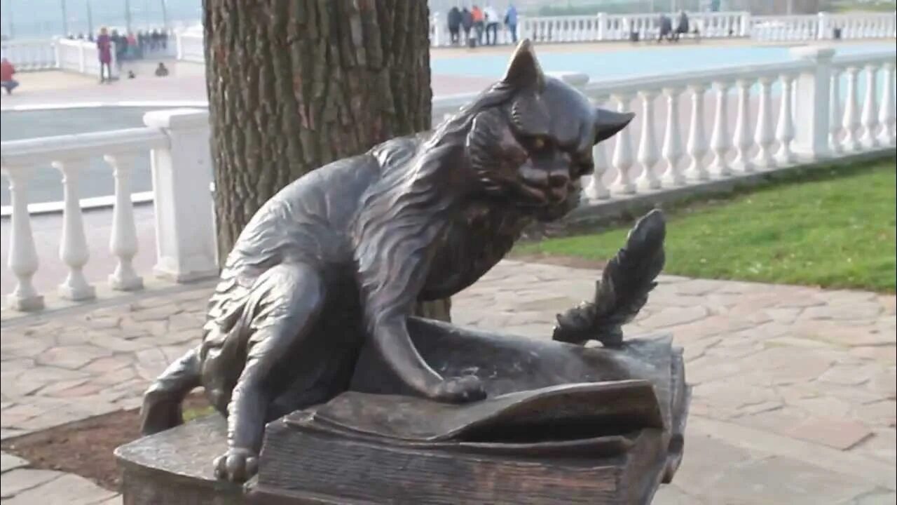 Кот ученый оренбург. Памятник коту ученому в калуге. скульптура кот ученый калуга. скульптура «кот учёный» гатчина. калуга миниатюрный «кот-ученый».