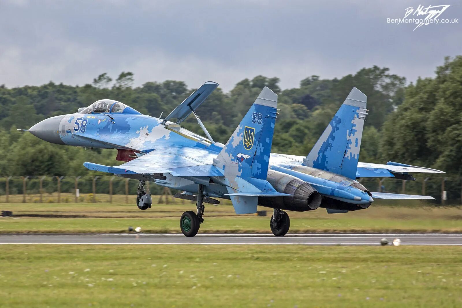 P27qca ra. Су-27скм. Истребитель су-27. Су 27 см борт 51. Миг-23 и миг-27.