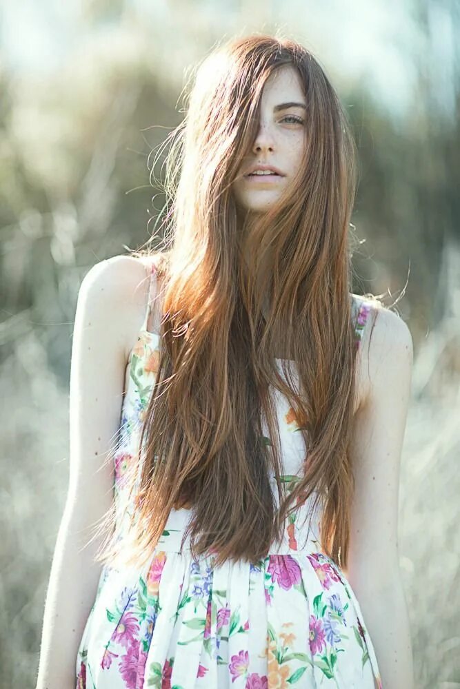 Tina shaw. Темно русые девочки. Andjela vlaisavljevic. Девушка с рудыми длинными волосами. Красивые девушки с русыми волосами.