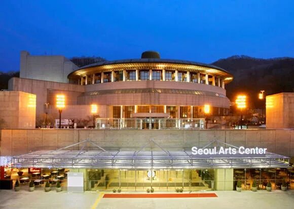 Seoul arts. Seoul arts center. seoul art center скульпктырв.