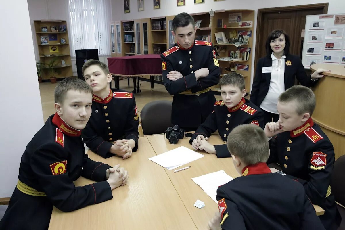 Пермское суворовское училище сайт. Суворовское военное училище Пермь. Ишманов Эльвир Пермское Суворовское училище. Суворовское училище Пермь Звездный.