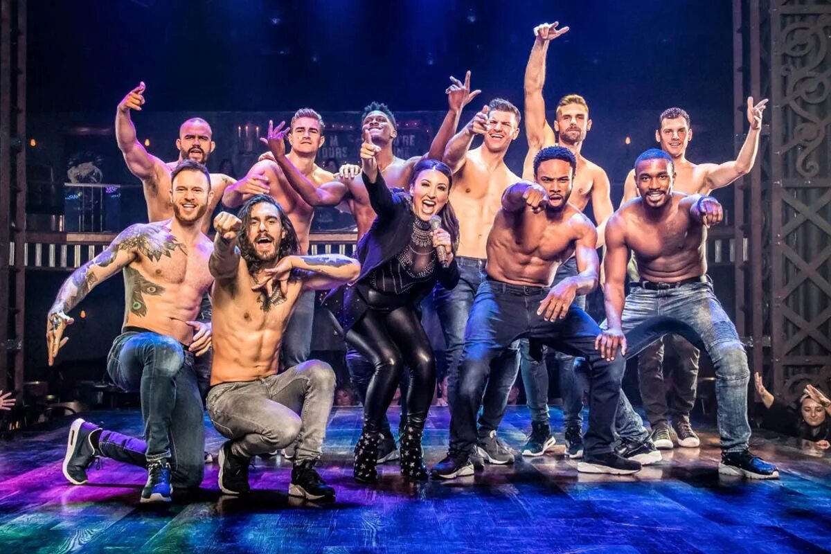 Magic Mike. Mike Live. Супер Майк в Вегасе. Супер Майк лав Лас Вегас фото.