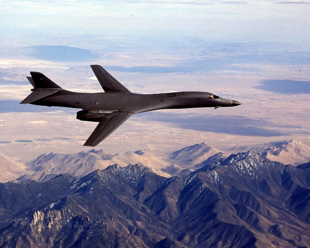 Б 1 22 50. B-1b Lancer. Бомбардировщик Лансер. B-22 бомбардировщик. Бомбардировщики Южной Кореи.