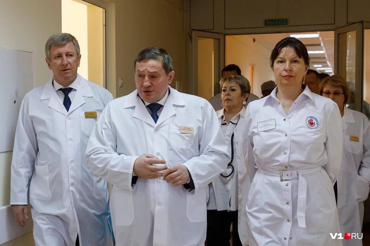 рабочее место врача-пульмонолога. больница отделение пульмонологии. 1 областная больница курск. пульмонологи областной клинической больницы. терапевт наталья дмитриевна фрязино.