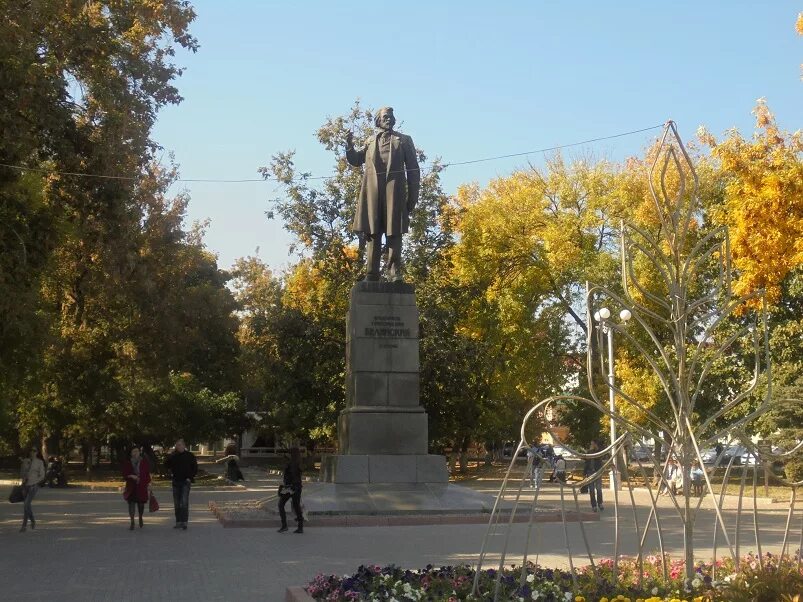 Город Белинский Пензенской области. Белинский Пенза. Памятник Белинскому. Белинский Пензенская область достопримечательности. Пенза 23 сентября