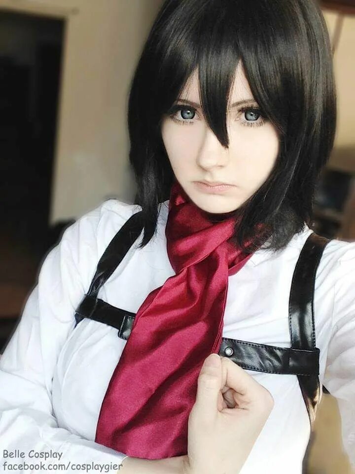 Mikasa cosplay. Микаса Аккерман косплей. Микаса Аккерман Cosplay. Косплей Микасы Аккерман.