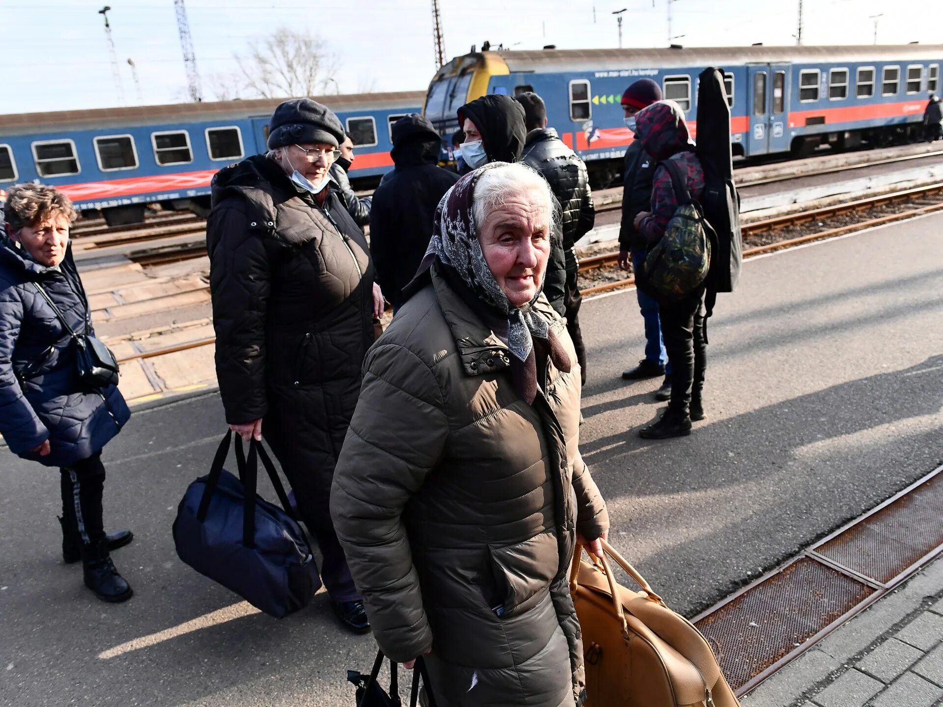 Украинцы убежали. Русские беженцы. Словакия беженцы. Беженцы в Румынии.