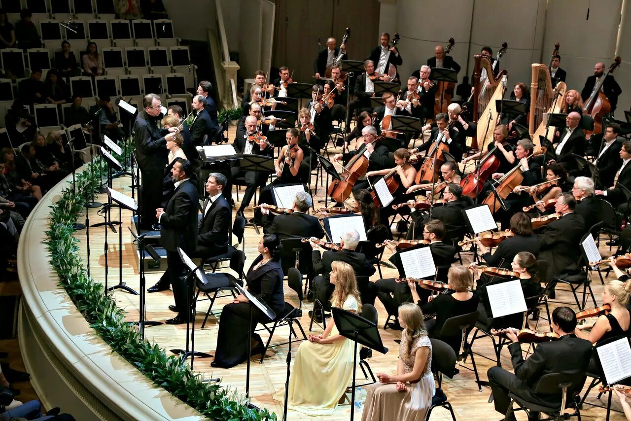 группа российский национальный оркестр. российский национальный оркестр плетнев 1990. российский национальный оркестр михаил плетнёв. национальный оркестр плетнева. группа российский национальный оркестр.