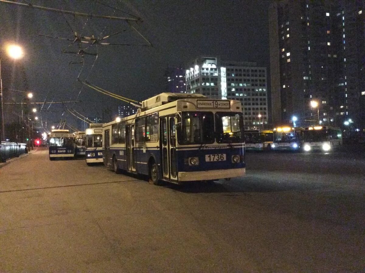 Троллейбусы закрыли. Закрытие троллейбуса. Закрытие троллейбуса в Москве. В Москве закрыли троллейбусное движение. Закрытие троллейбусов продолжается.