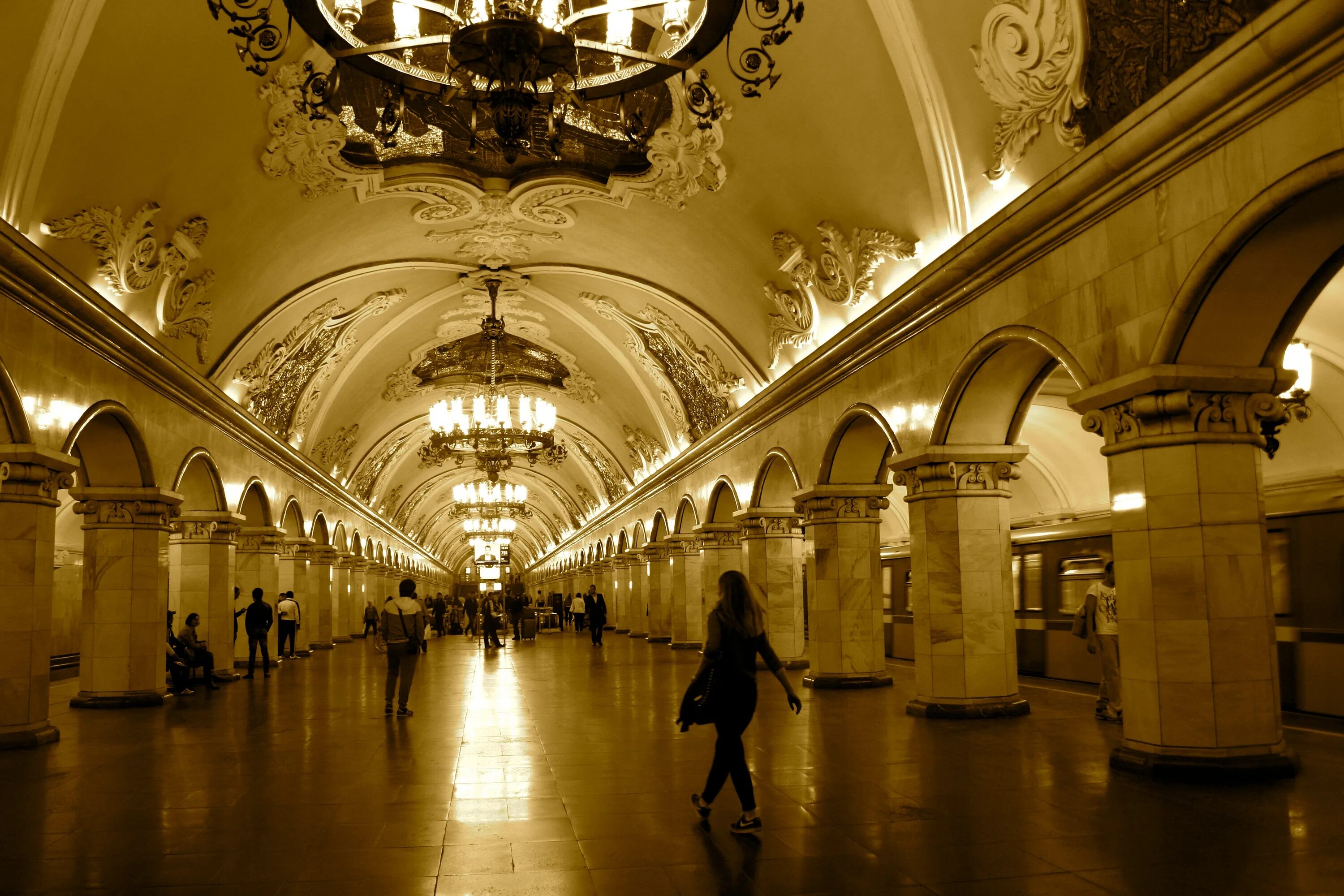 Станция арбатская арбатско-покровская линия. Метро арбатская 1953. Киевская (станция метро, арбатско-покровская линия). Станция арбатская арбатско-покровская. Станция метро арбатская арбатско-покровской линии.