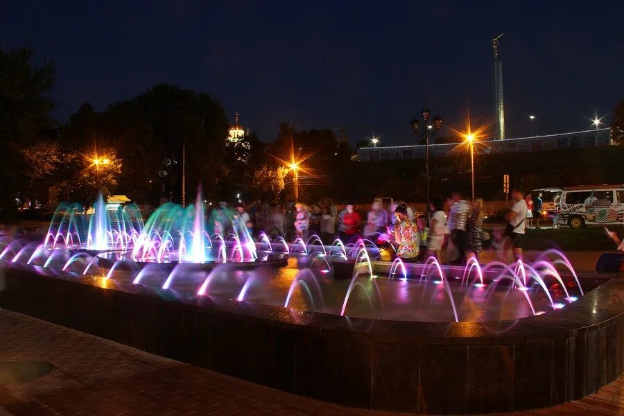 Ночной центр самары. Площадь славы самара зима. Площадь славы самара ночью. Самара (город). Куда сходить ночью в самаре.