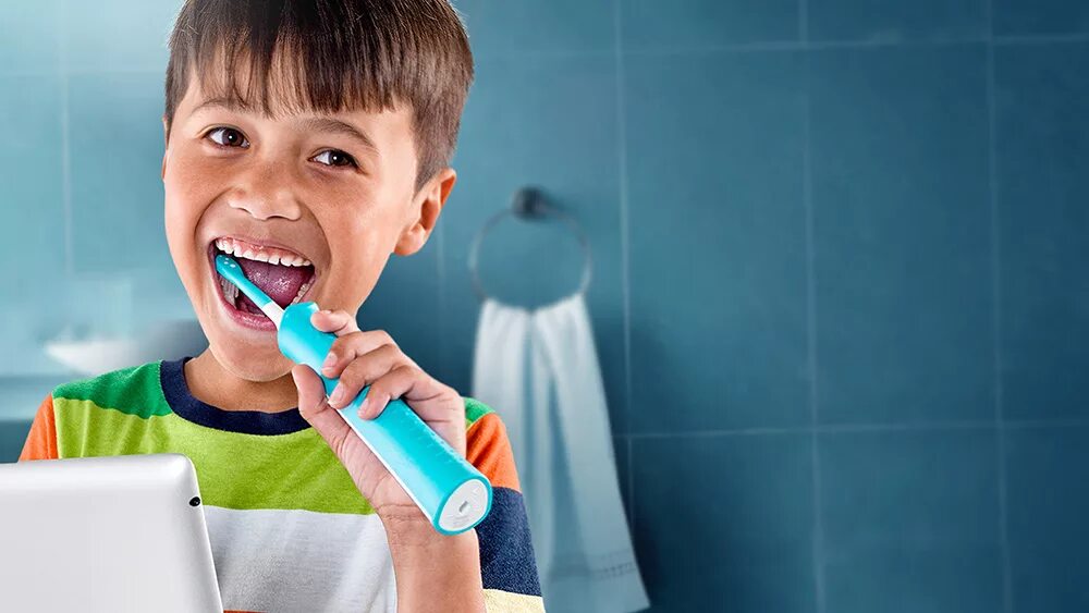 Чистим зубы перед сном. Зубная щетка для детей. Чистим зубы!. Ребенок чистит зубы. Зубная паста для детей.