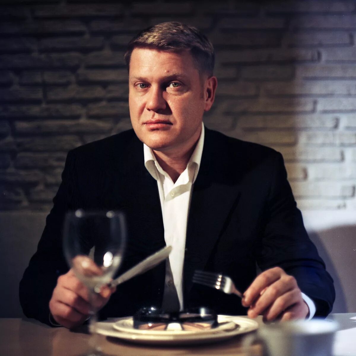 телеведущий создатель музобоза 7 букв сканворд