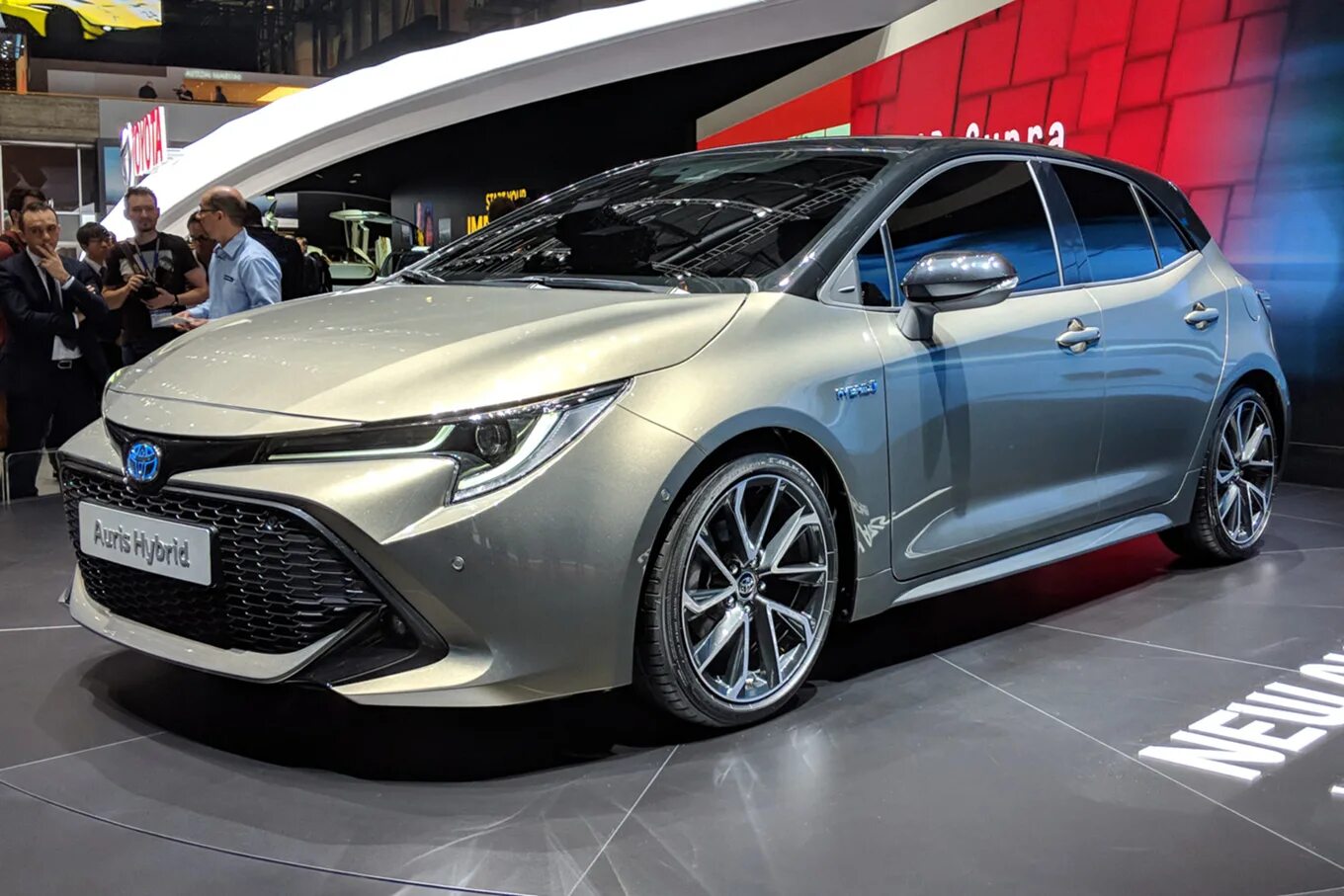 Тойота аурис новая. Тойота аурис 2018. Toyota Auris 2020. Toyota Auris 2018 Hybrid. Toyota Auris Hybrid 2020.