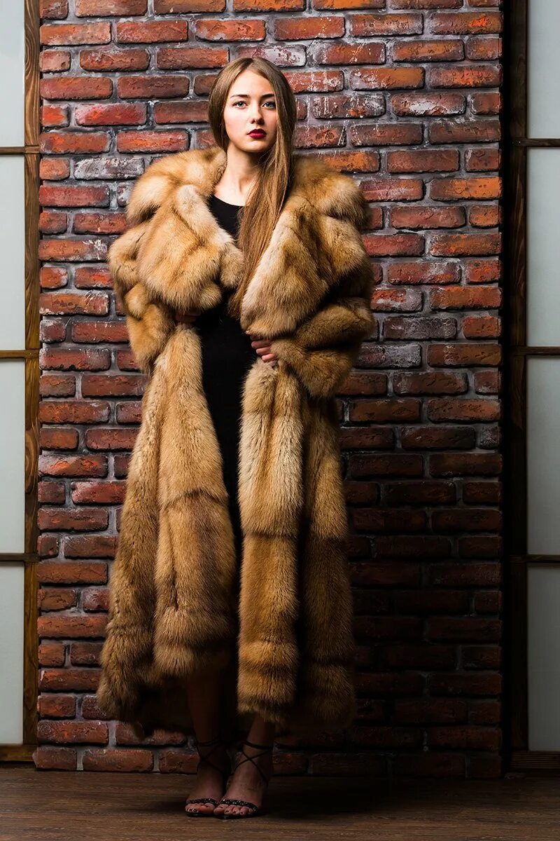 Шубы нн. Шубы нн. Красивые шубы. Меховая шуба винтаж. Красивые девушки в шубах.