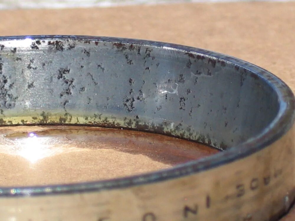 Биокоррозия коррозия. Питтинг подшипника скольжения. Питинг. Коррозия алюминия д16. Питинг.