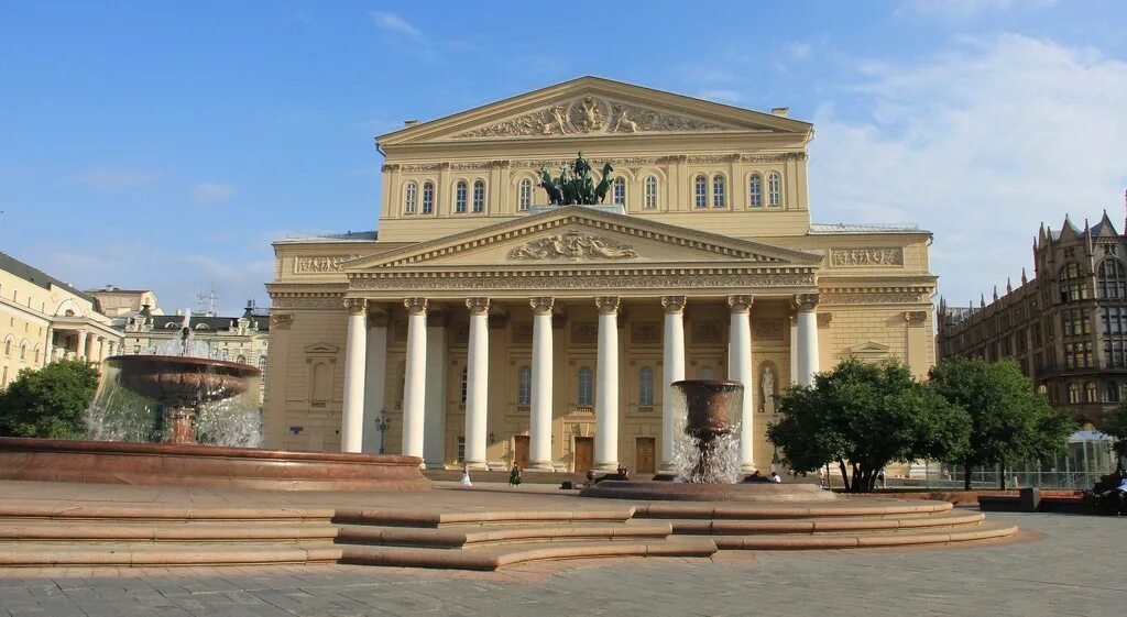 Театральная площадь в Москве Бове. Бове ансамбль театральной площади. Театральная площадь и здания большого театра Бове. Бове ансамбль большого театра площадь. Какое количество театров