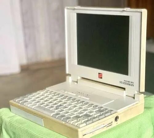 486 п. Packard Bell 486. Toshiba ноутбук 1993. Ноутбук Packard Bell старый. Старый ноут.