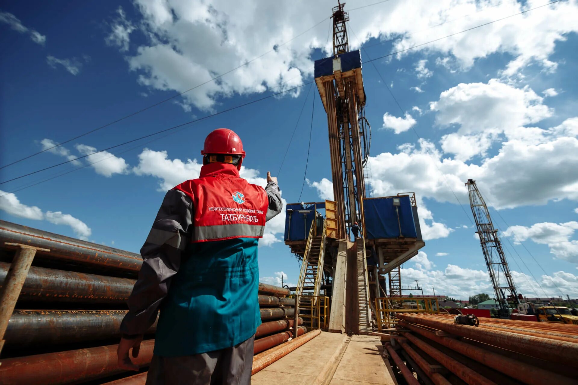 Инженерно-геодезические работы. Инженерные изыскания геодезия. Геологическая экспедиция. Leica geosystems маркшейдер. Прикладная геология зарплата.