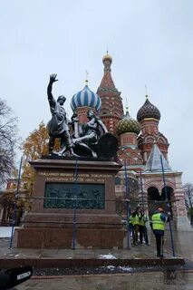 Памятник пожарскому где установлен