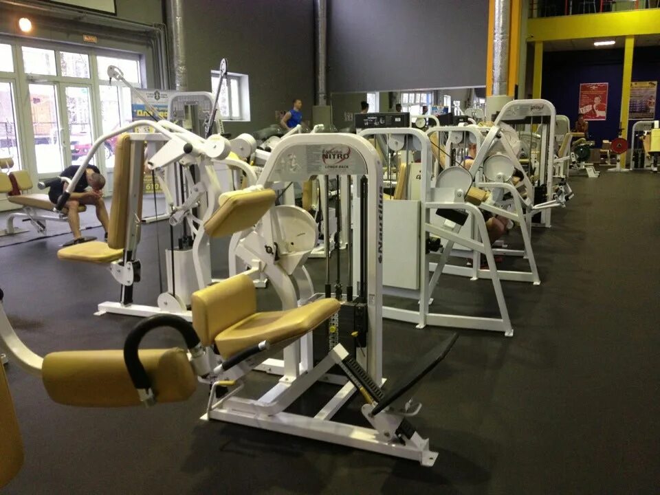 Фитнес хаус бухарестская. Fitness house пражская ул. Fitness house пражская ул. Фитнес хаус на пражской спб. Пражская 30 к2.