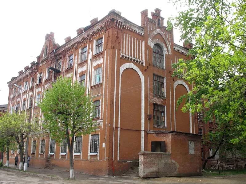 Морозовский городок тверь экскурсии. Морозовский городок. Морозовский городок в твери. Морозовские казармы тверь. Морозовский.